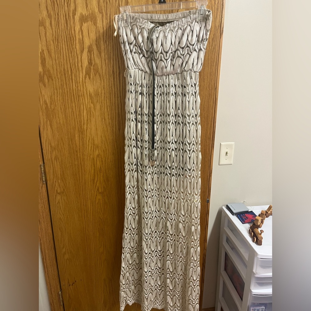 Gold maxi strapless dress